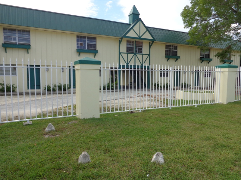 Condominium in Walking Distance to the Beach