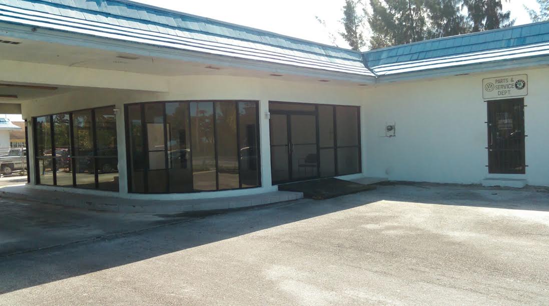 Civic Industrial Area Existing Building for Multiple Uses For Sale