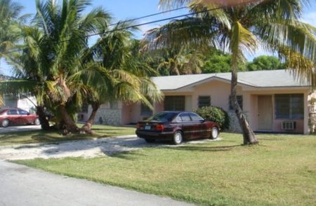 DRASTICALLY REDUCED!!! Triplex in Established Neighborhood