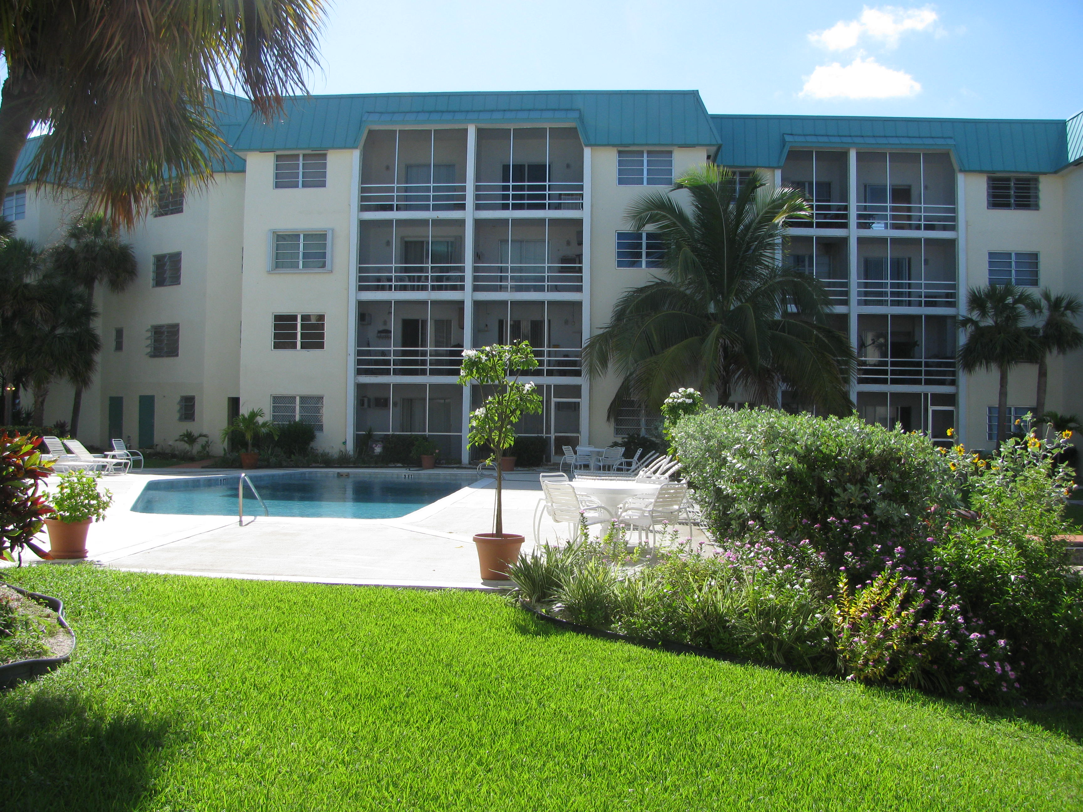 Condo for Rent on the Canal