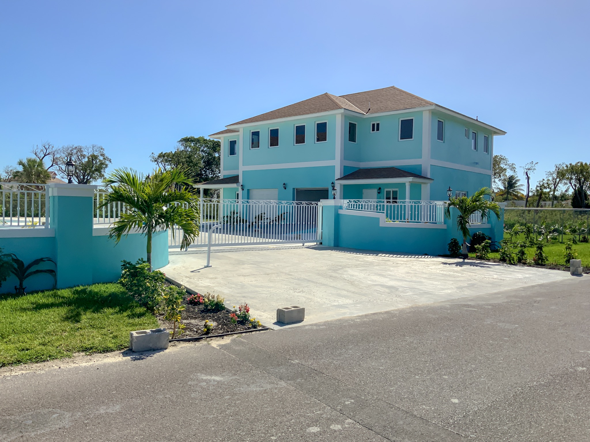#436 Twynam Heights Blvd.