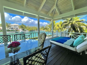 Contemporary Elegance on the Canal