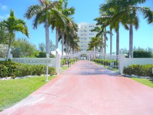 Luxurious 3 Bedroom Beachfront Rental